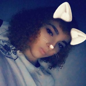 Meet your Posher, Caitlin